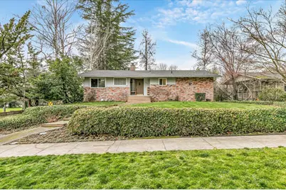 101 Kensington Square, Medford, OR 97504 - Photo 2