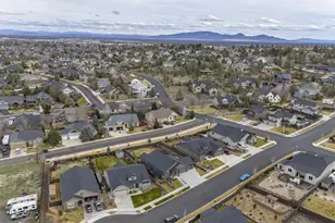 2428 SW 43rd Pl, Redmond, OR 97756 - Photo 40