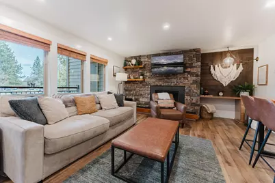 18575 SW Century Drive #2123/2124, Bend, OR 97702 - Photo 2