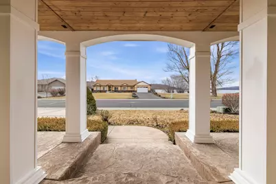 2835 Front Street, Klamath Falls, OR 97601 - Photo 2