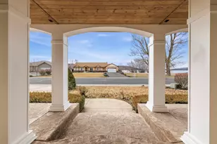 2835 Front St, Klamath Falls, OR 97601 - Photo 2