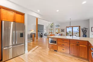 1200 N W Constellation Dr, Bend, OR 97703 - Photo 16