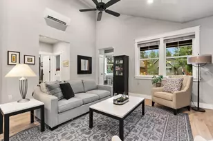 771 S Wrangler Ct, Sisters, OR 97759 - Photo 30