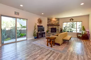 60956 Miles Ct, Bend, OR 97702 - Photo 10