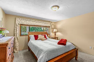 1869 Canyon Ave, Medford, OR 97504 - Photo 18