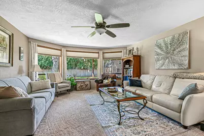 1869 Canyon Avenue, Medford, OR 97504 - Photo 4