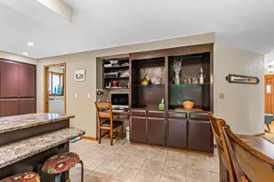 1869 Canyon Ave, Medford, OR 97504 - Photo 12