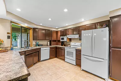 1869 Canyon Avenue, Medford, OR 97504 - Photo 8