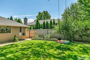 1869 Canyon Ave, Medford, OR 97504 - Photo 34