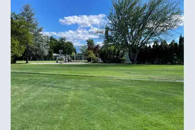 720 Hedy Jayne, Medford, OR 97501 - Photo 26