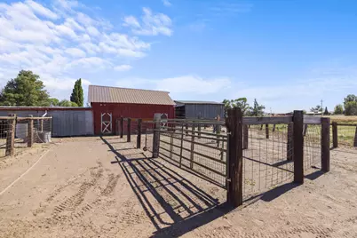 10403 Matney Way, Klamath Falls, OR 97603 - Photo 18