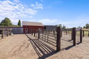 10403 Matney Way, Klamath Falls, OR 97603 - Photo 18