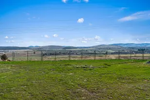 2748 NE Loucks Rd, Madras, OR 97741 - Photo 22