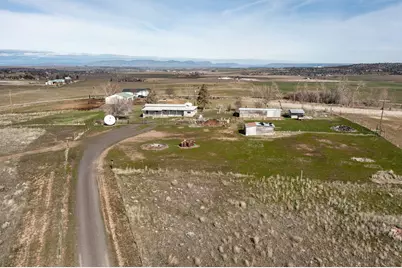 2748 NE Loucks Road, Madras, OR 97741 - Photo 26
