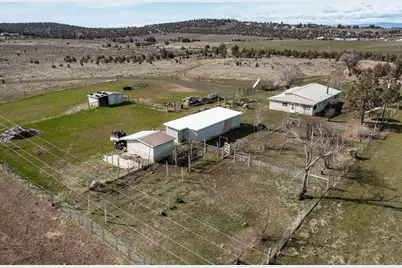2748 NE Loucks Road, Madras, OR 97741 - Photo 2