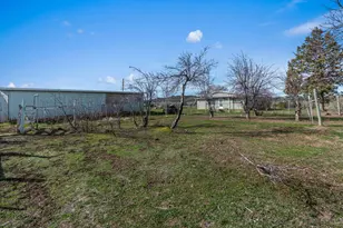 2748 NE Loucks Rd, Madras, OR 97741 - Photo 20