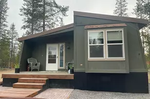 52555 Pine Dr, La Pine, OR 97739 - Photo 2