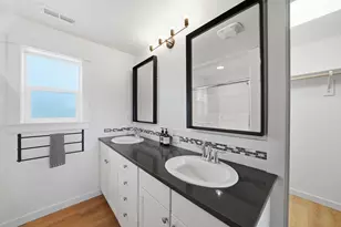 63264 NW Rossby St, Bend, OR 97703 - Photo 12