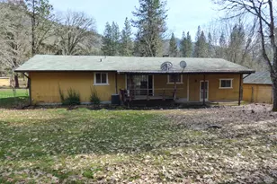 4704 Cloverlawn Dr, Grants Pass, OR 97527 - Photo 22