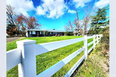 120 Hammel Road, Eagle Point, OR 97524 - Photo 1