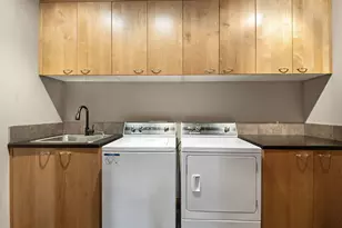 800 NW Archie Briggs Rd, Bend, OR 97703 - Photo 24