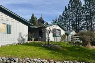 1284 Jaynes Dr, Grants Pass, OR 97527 - Photo 2