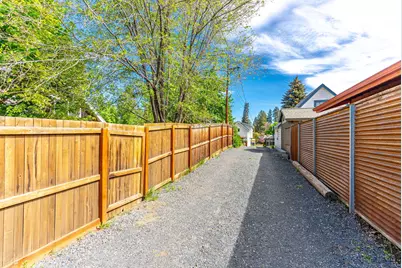 104 NW Congress Street, Bend, OR 97703 - Photo 72