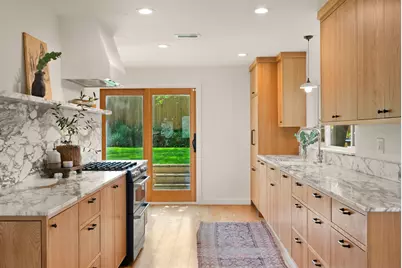 104 NW Congress Street, Bend, OR 97703 - Photo 8