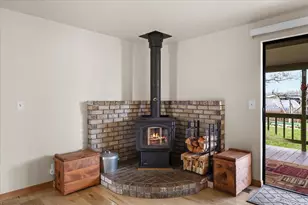 1422 Wineteer Ln, Grants Pass, OR 97527 - Photo 32