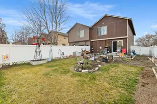 2228 SW 23rd St, Redmond, OR 97756 - Photo 28