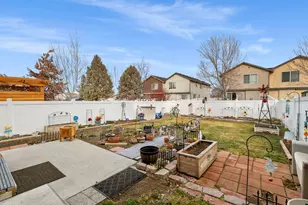 2228 SW 23rd St, Redmond, OR 97756 - Photo 26