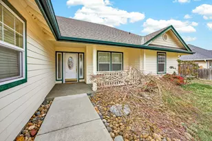 1708 Leonard Rd, Grants Pass, OR 97527 - Photo 1