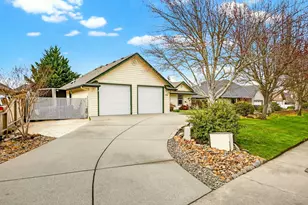 1708 Leonard Rd, Grants Pass, OR 97527 - Photo 2