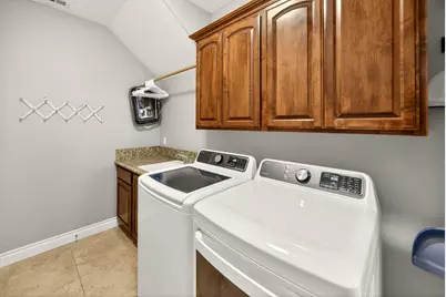 1617 Tennessee Lane, Central Point, OR 97502 - Photo 30