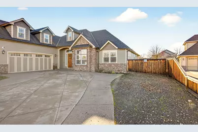 1617 Tennessee Lane, Central Point, OR 97502 - Photo 2