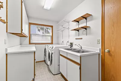 211 Glenview Drive, Ashland, OR 97520 - Photo 52