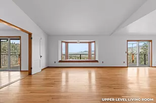 211 Glenview Dr, Ashland, OR 97520 - Photo 8