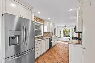 211 Glenview Dr, Ashland, OR 97520 - Photo 24