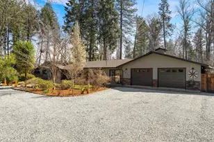 1973 Southgate Way, Grants Pass, OR 97527 - Photo 2