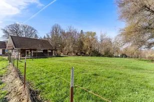 200 Sierra Dr, Eagle Point, OR 97524 - Photo 22