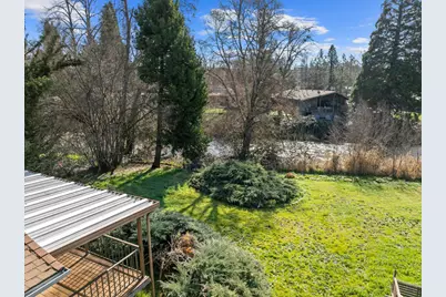 837 S Royal Avenue, Eagle Point, OR 97524 - Photo 28