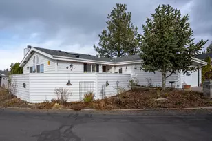 2552 NE Iris Way, Bend, OR 97701 - Photo 32