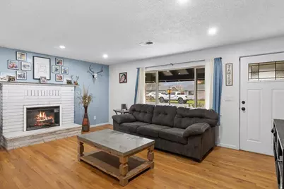 209 Corcoran Lane, Central Point, OR 97502 - Photo 4