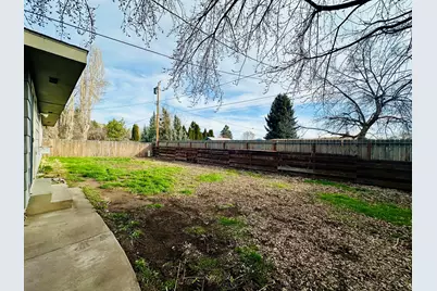 6276 Bryant Avenue, Klamath Falls, OR 97603 - Photo 10