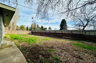 6276 Bryant Ave, Klamath Falls, OR 97603 - Photo 10
