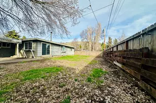 6276 Bryant Ave, Klamath Falls, OR 97603 - Photo 6