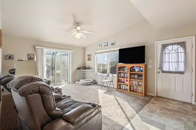 460 NW 21st Street, Redmond, OR 97756 - Photo 28