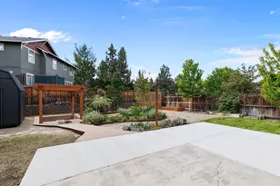 20739 NE Angora Ct, Bend, OR 97701 - Photo 46