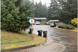 24715 Forest Ct, Veneta, OR 97487 - Photo 2