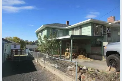 617 NW 5th Street, Pendleton, OR 97801 - Photo 2